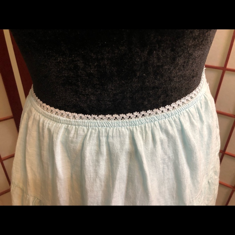 🔥Beautiful Light Blue Skirt🔥Size M🔥USED - Picture 4 of 11
